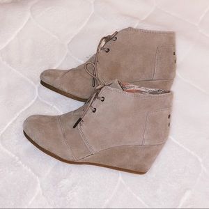 Toms Wedge Booties